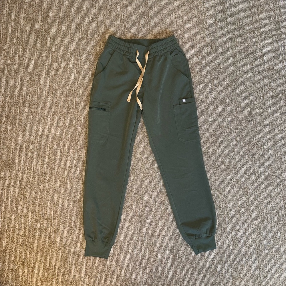 FIGS Moss - Uman Relaxed Jogger Scrub Pants XS